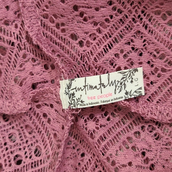 Free People Sweet Memories Lace Turtle Neck Top Rose - Picture 8 of 9